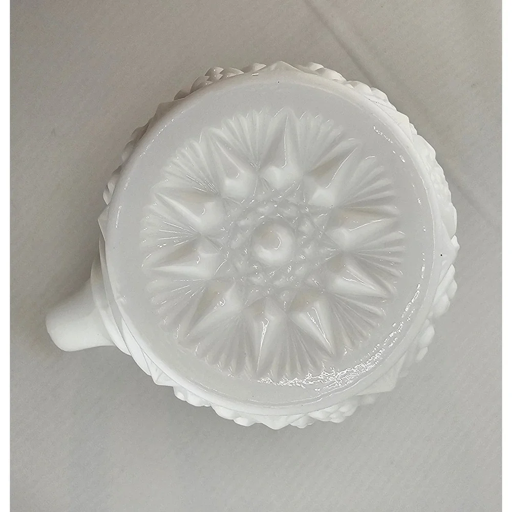 Vintage Milk Glass Creamer and Sugar Bowl Set Starburst mid-century‎ Farmhouse